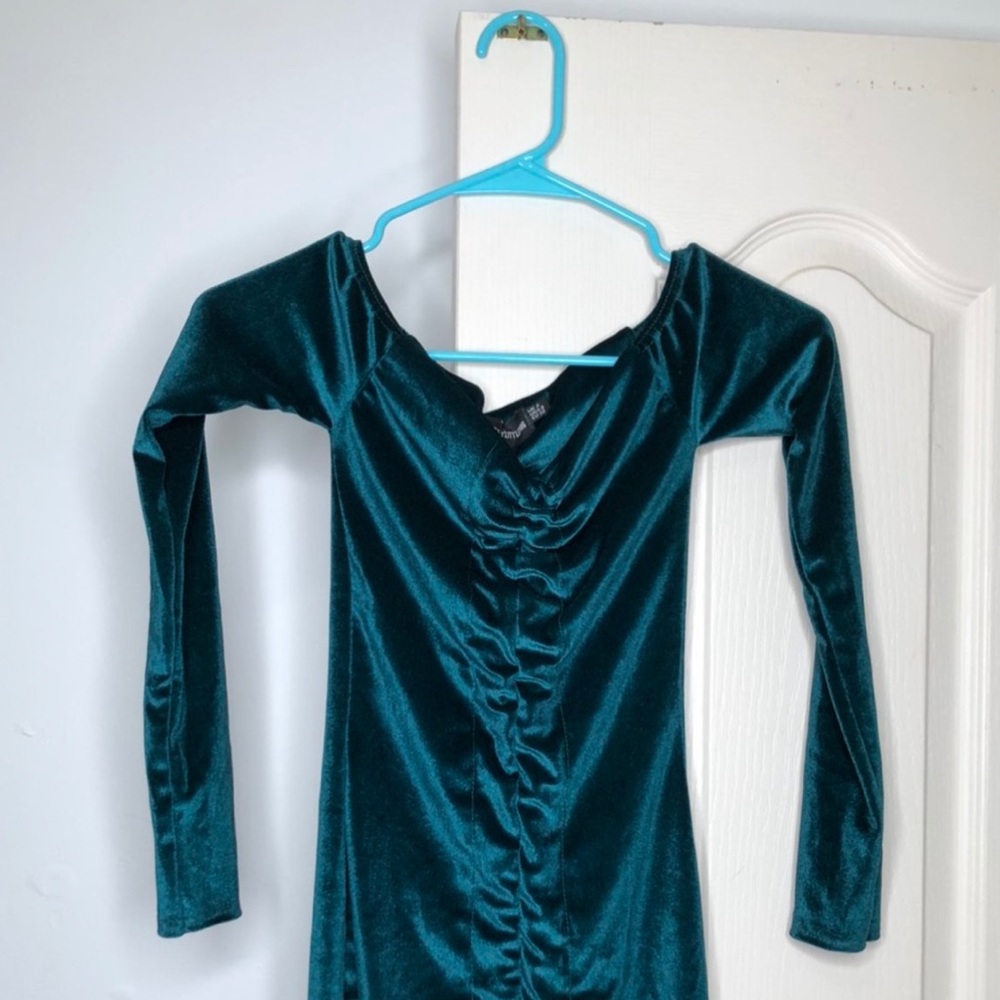VELVET BODYCON DRESS